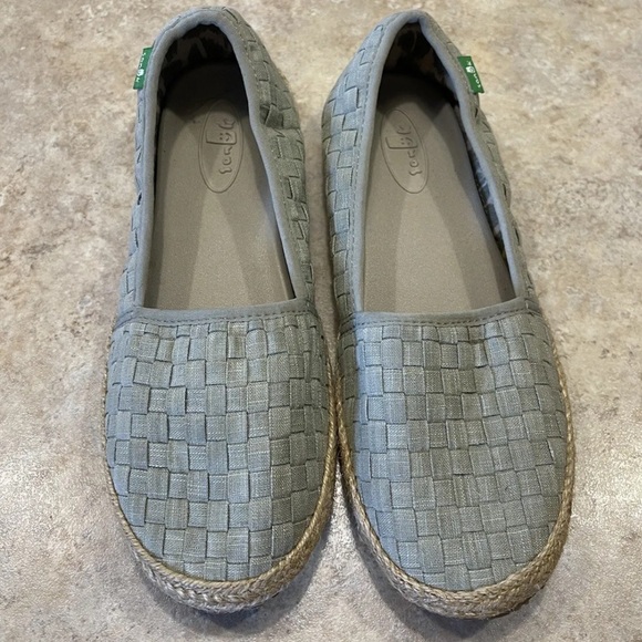SANUK OLIVE KHAKI BASKET CASE SLIP ON COMFORT FLATS SHOES WOMEN’S SIZE 7 - Picture 1 of 5